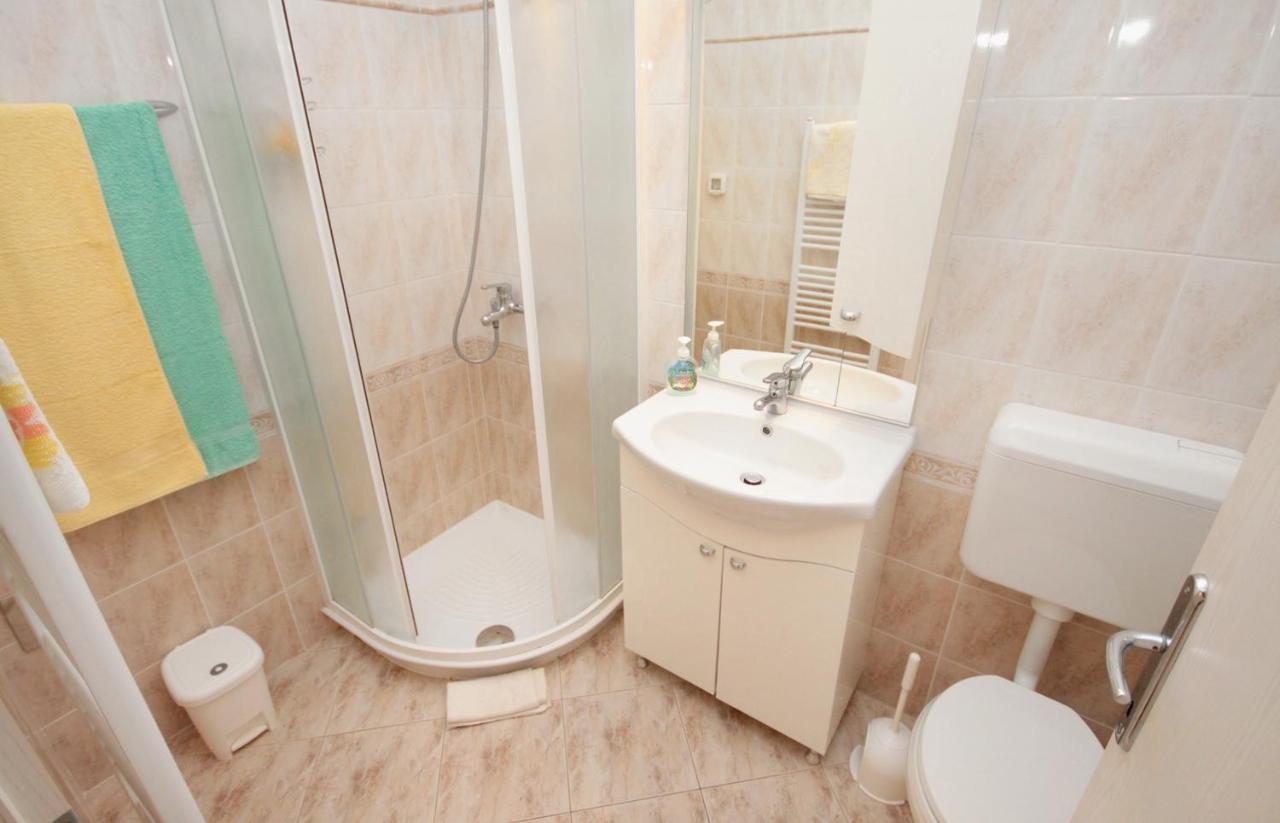 Apartments With A Parking Space Rabac, Labin - 2340 Экстерьер фото