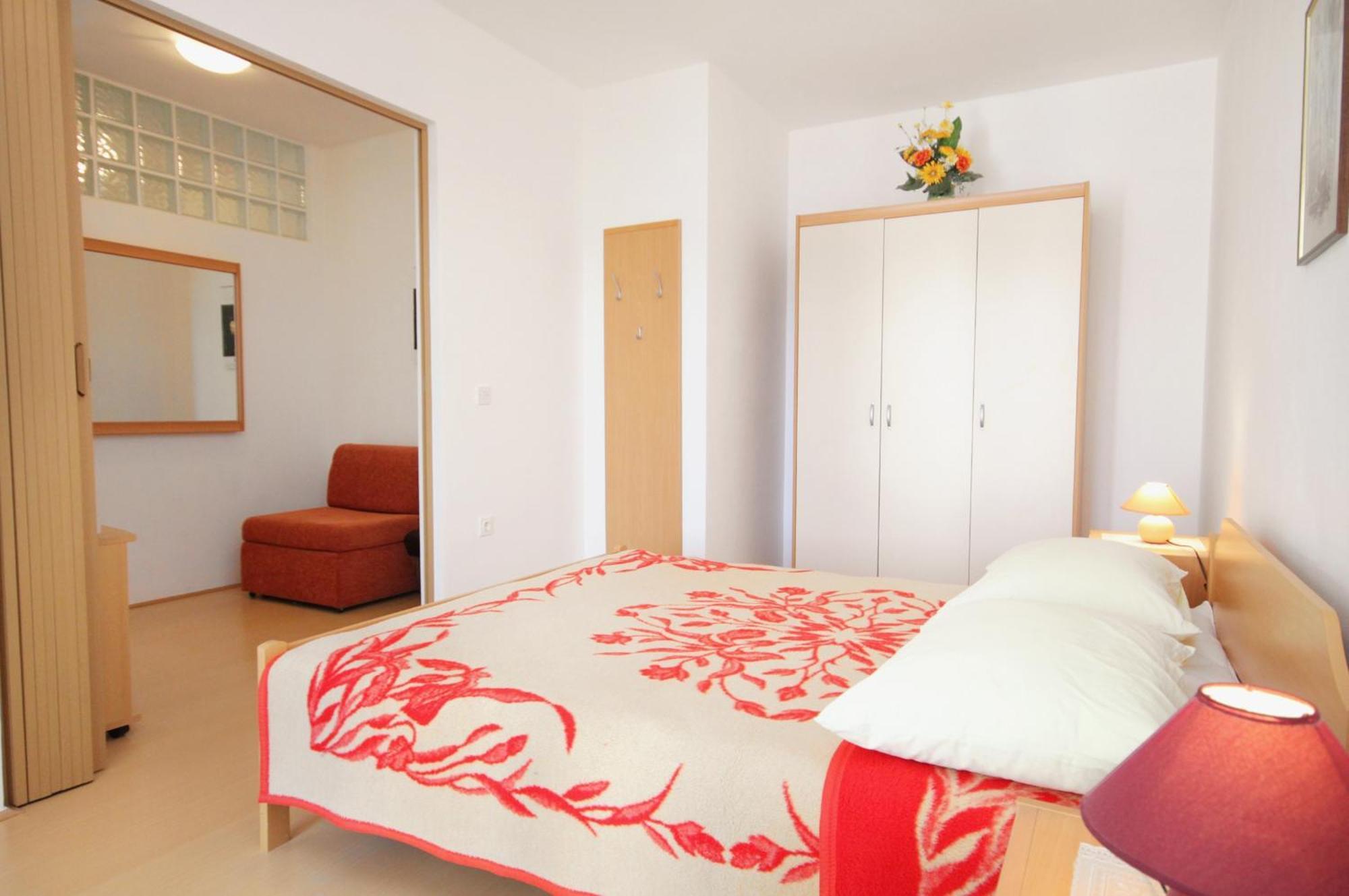 Apartments With A Parking Space Rabac, Labin - 2340 Номер фото